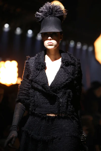 Look 5